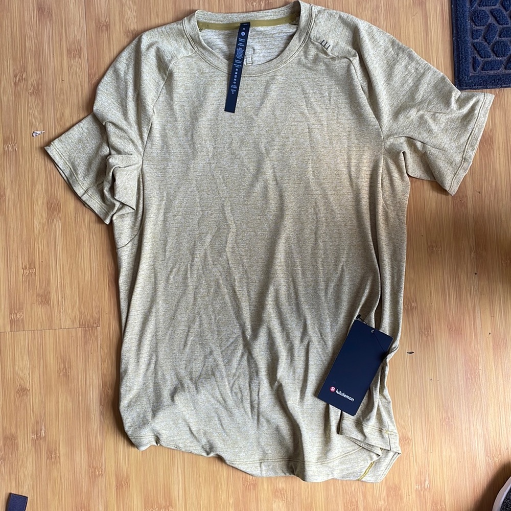 New Lulu Drysense Short Sleeve